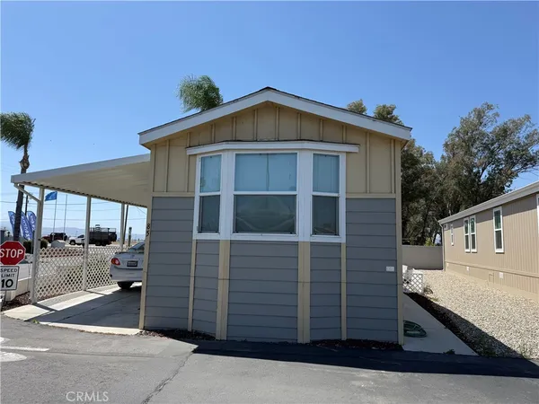 a view of a house with a garage