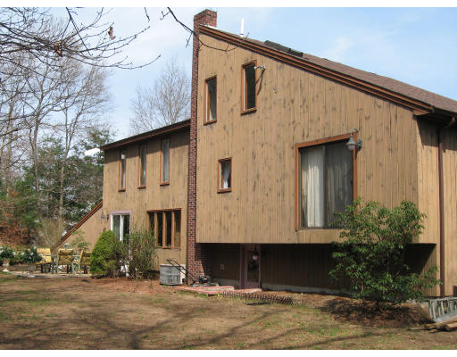 61 Inman Road Weymouth, MA 02188 - Photo 9 of 10 Gallery Image 9