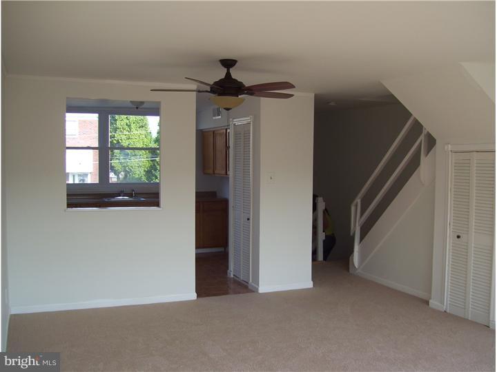 12129 Barbary Road Philadelphia, PA 19154 - Photo 3 of 16 Dining Room