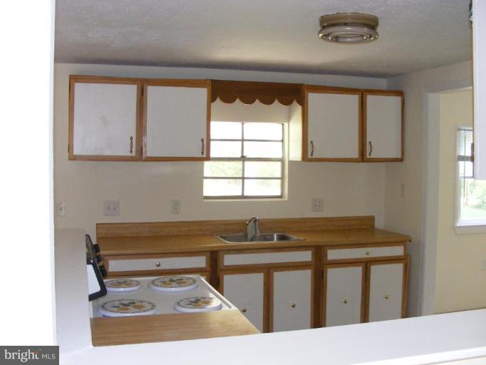 779 Lower Valley Road Strasburg, VA 22657 - Photo 2 of 4 Kitchen