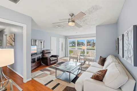 $299,000 | 9522 Hammerly Boulevard, Houston, TX 77080