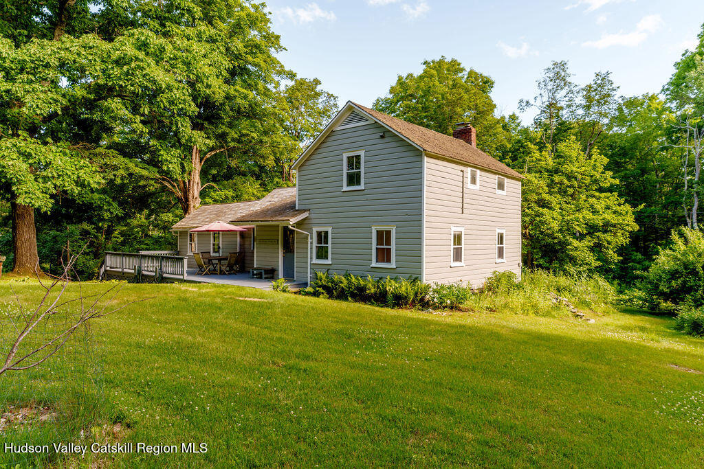 286 Manor Rock Road Craryville, NY 12521 - Photo 3 of 41 286ManorRock_EXTHouseC