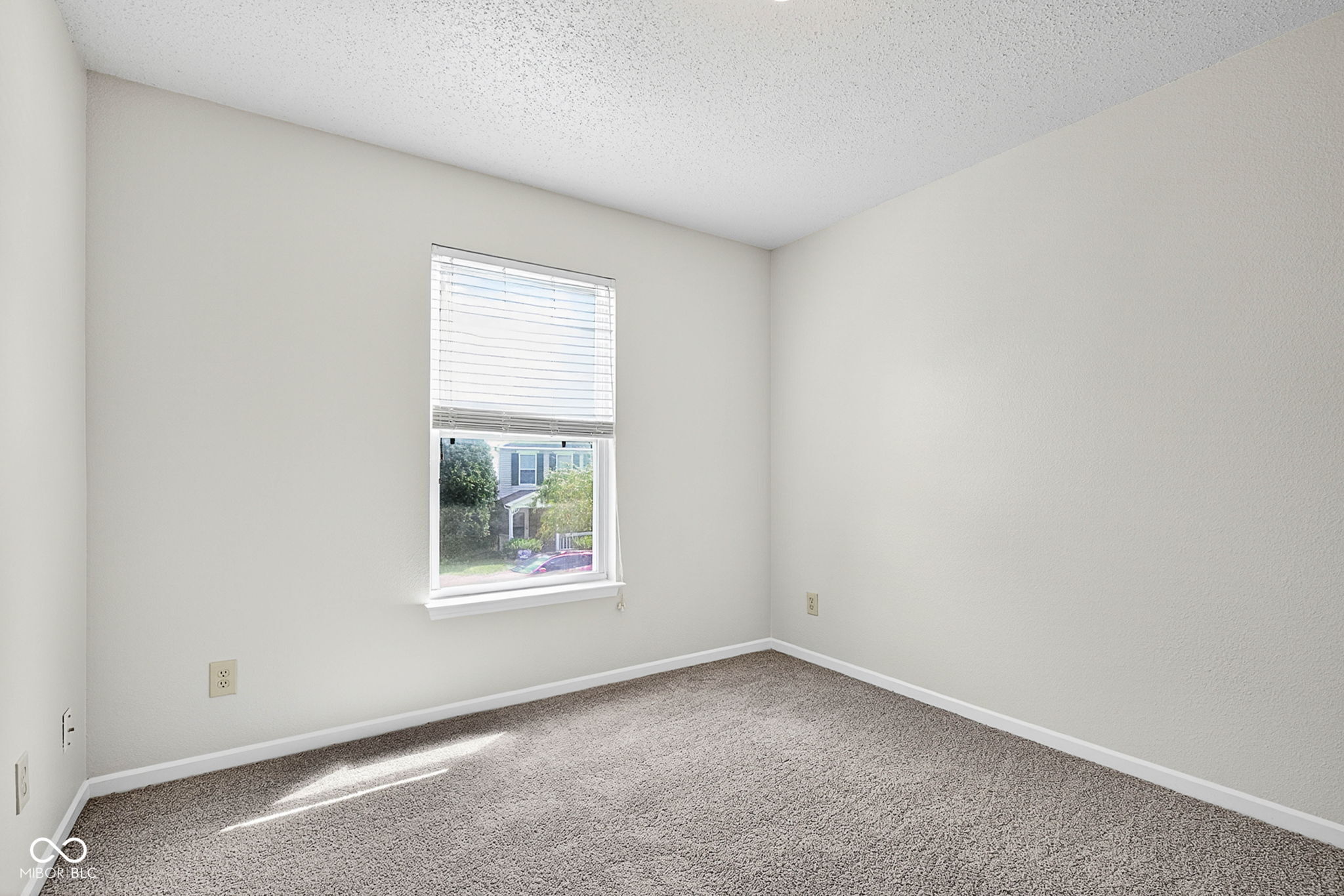 12640 Justice Crossing Fishers, IN 46037 - Photo 32 of 44