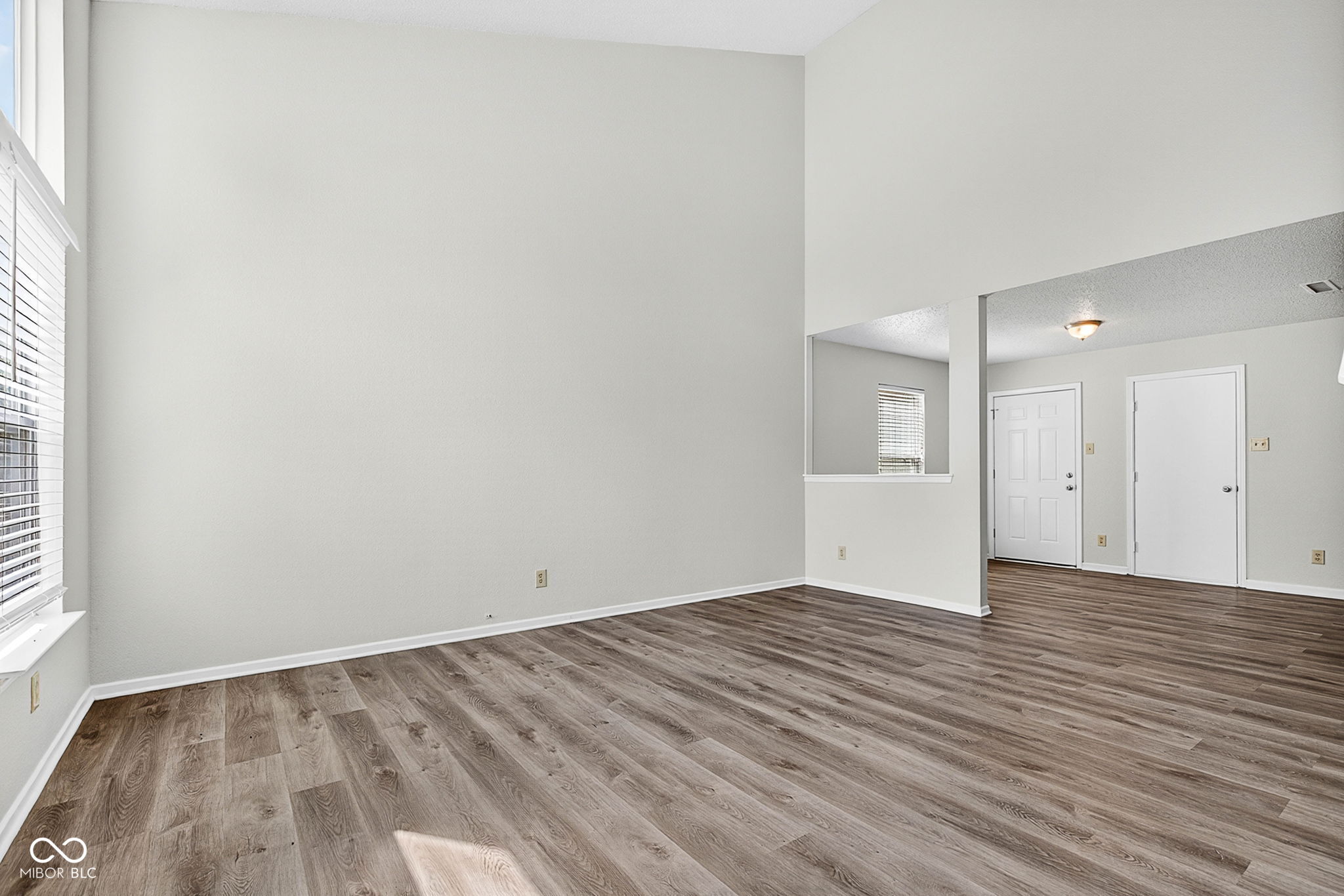 12640 Justice Crossing Fishers, IN 46037 - Photo 7 of 44