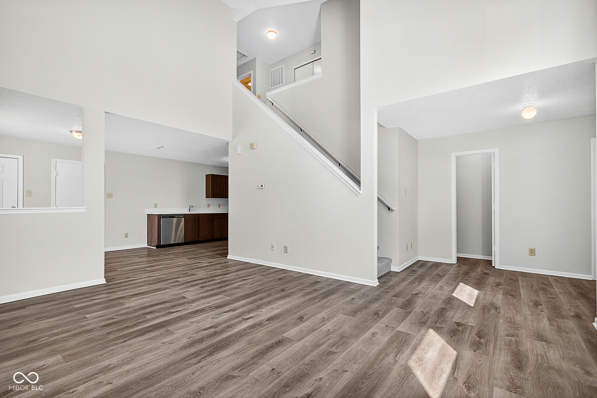 12640 Justice Crossing Fishers, IN 46037 - Photo 8 of 44