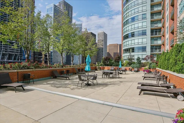 $649,900 | 415 East North Water Street, Unit 801, Chicago, IL 60611