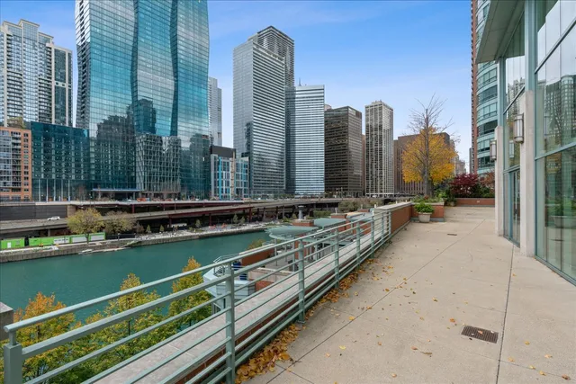 $649,900 | 415 East North Water Street, Unit 801, Chicago, IL 60611