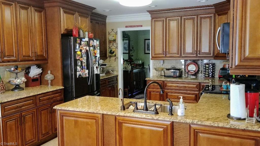 205 Mountain View Road King, NC 27021 - Photo 2 of 8 Gallery Image 2