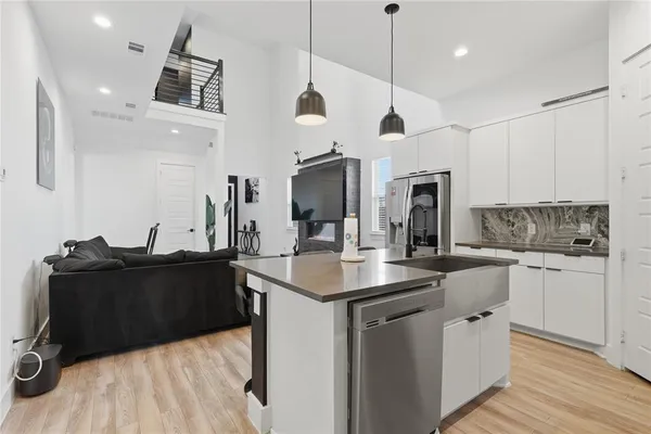 $3,500 | 3316 Nomas Street, Dallas, TX 75212