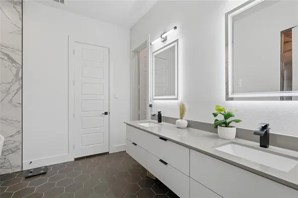 $3,500 | 3316 Nomas Street, Dallas, TX 75212