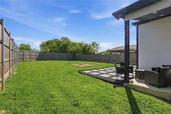 $3,500 | 3316 Nomas Street, Dallas, TX 75212