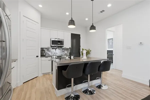 $3,500 | 3316 Nomas Street, Dallas, TX 75212