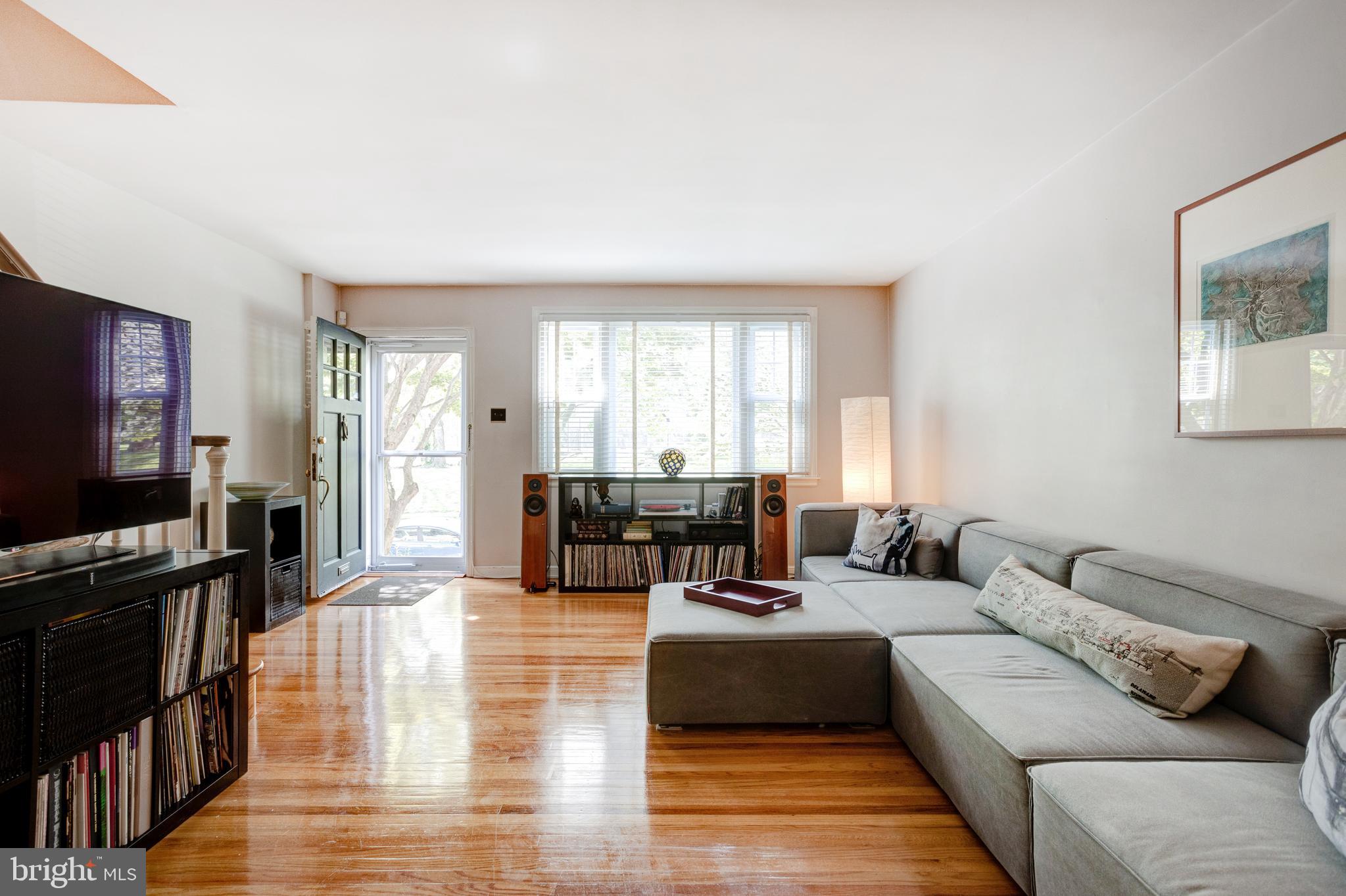 8045 Winston Road Philadelphia, PA 19118 - Photo 12 of 26 Gallery Image 12
