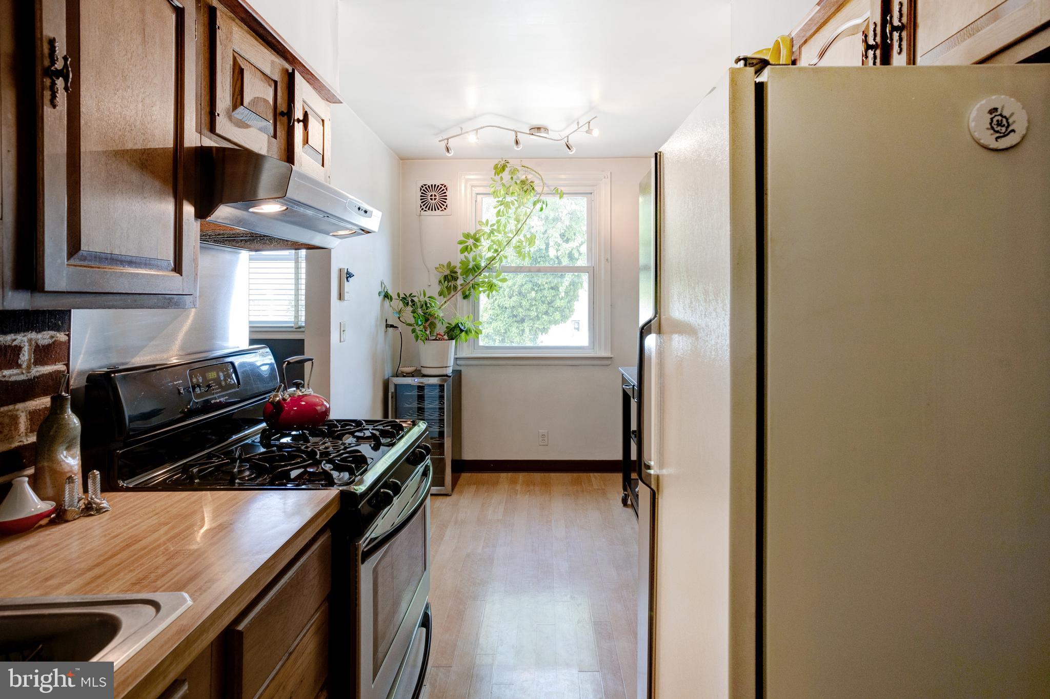 8045 Winston Road Philadelphia, PA 19118 - Photo 17 of 26 Gallery Image 17