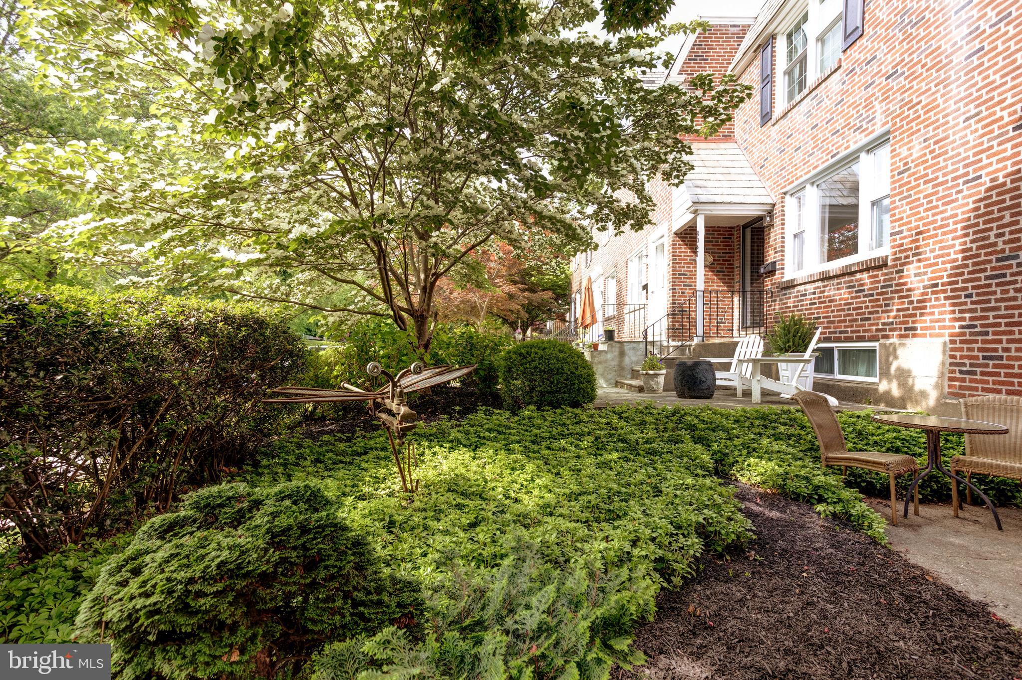 8045 Winston Road Philadelphia, PA 19118 - Photo 4 of 26 Gallery Image 4