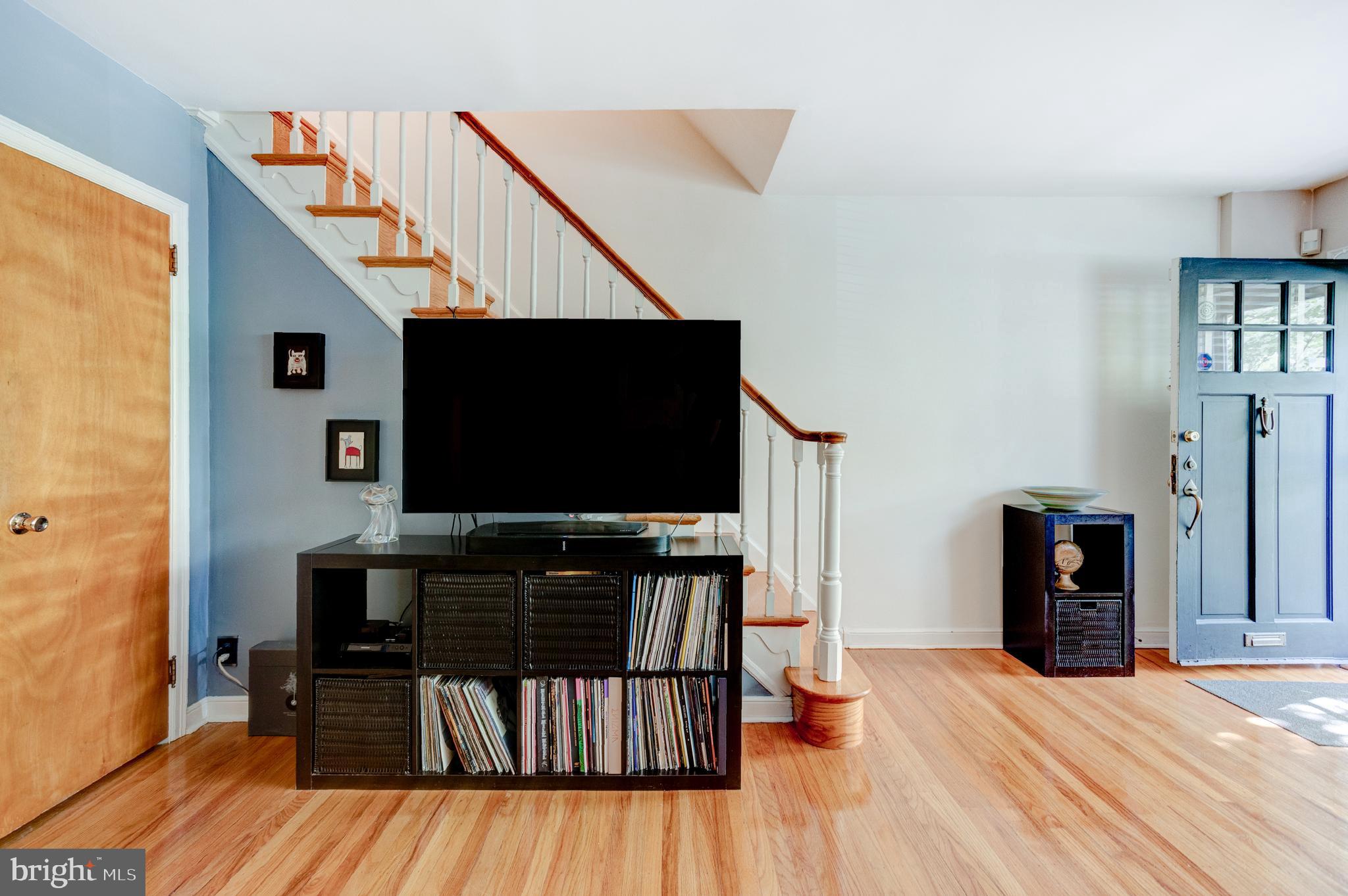 8045 Winston Road Philadelphia, PA 19118 - Photo 9 of 26 Gallery Image 9