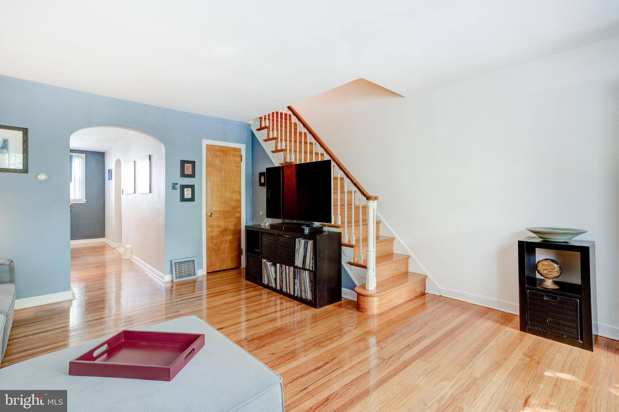 8045 Winston Road Philadelphia, PA 19118 - Photo 10 of 26 Gallery Image 10