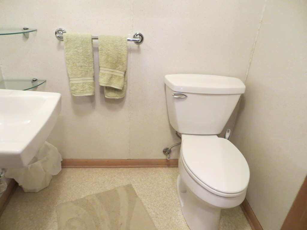 17 Shirley Road Lynn, MA 01904 - Photo 15 of 21 Gallery Image 15