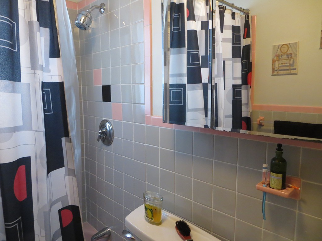 17 Shirley Road Lynn, MA 01904 - Photo 4 of 21 Gallery Image 4