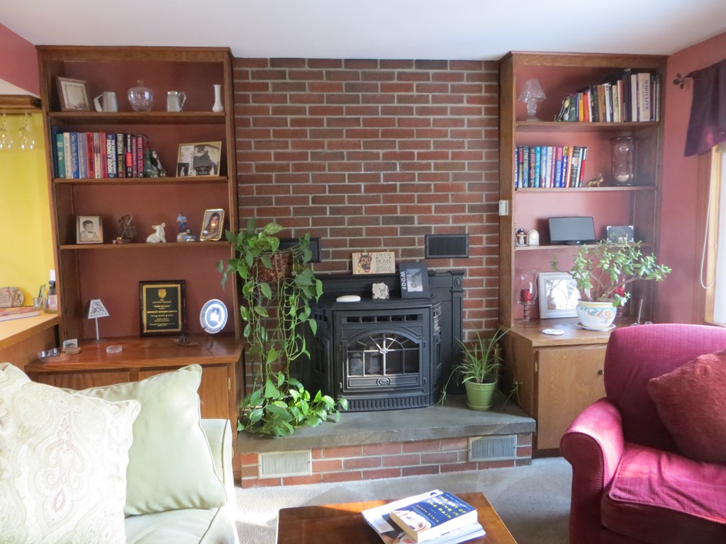17 Shirley Road Lynn, MA 01904 - Photo 9 of 21 Gallery Image 9