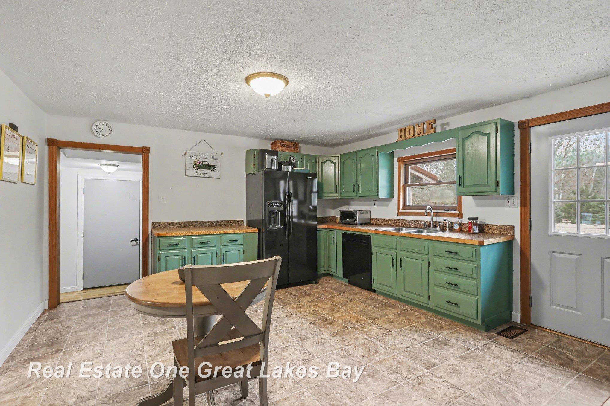 12467 Dorwood Road Burt, MI 48417 - Photo 6 of 33