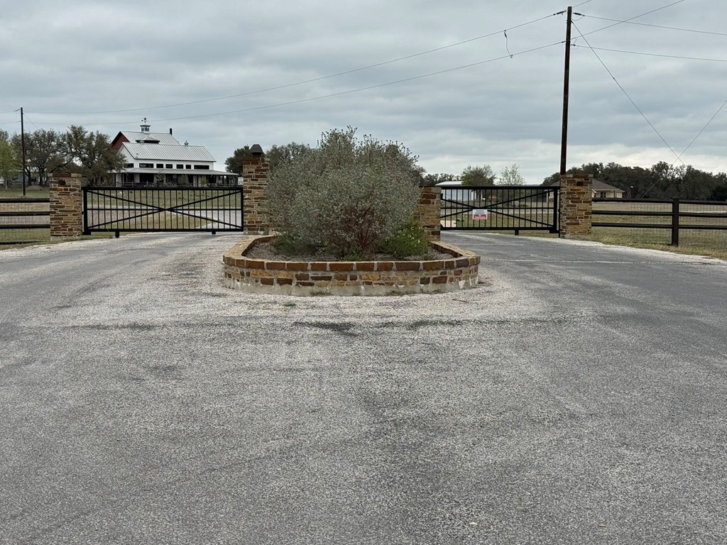 L28 Lipan Apache Run, Unit 28 Blanco, TX 78606 - Photo 16 of 17