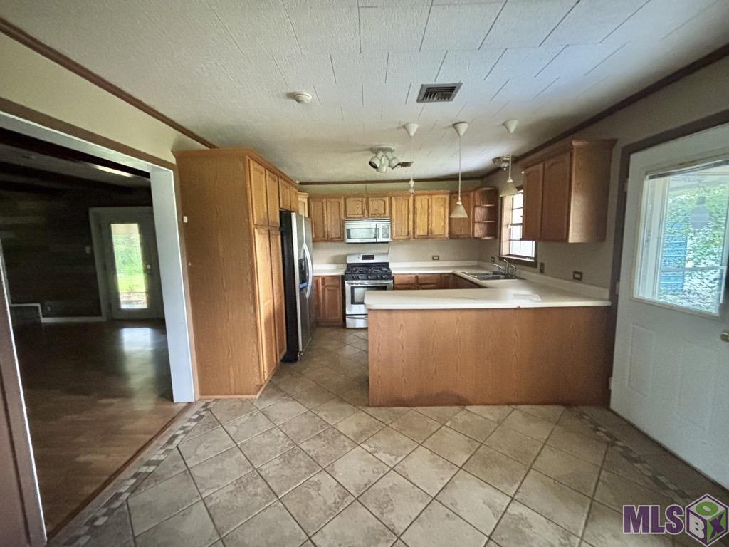 301 West 112th Street Cut Off, LA 70345 - Photo 4 of 23