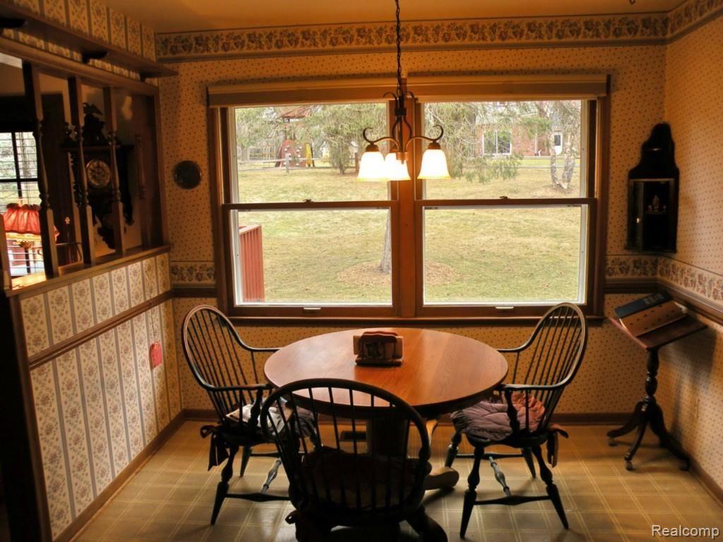 1710 Oakstone Drive Rochester, MI 48309 - Photo 8 of 20 Breakfast Nook