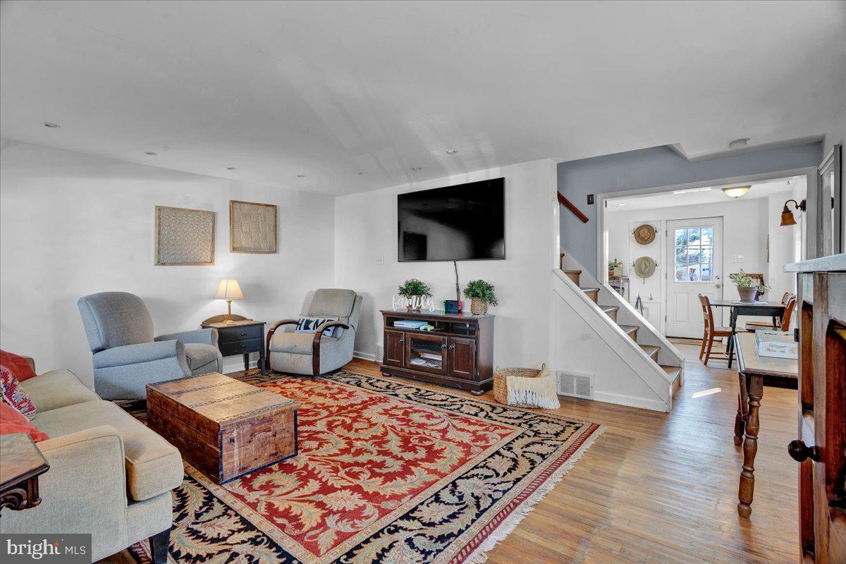 106 Redford Road Oreland, PA 19075 - Photo 1 of 25 Gallery Image 1