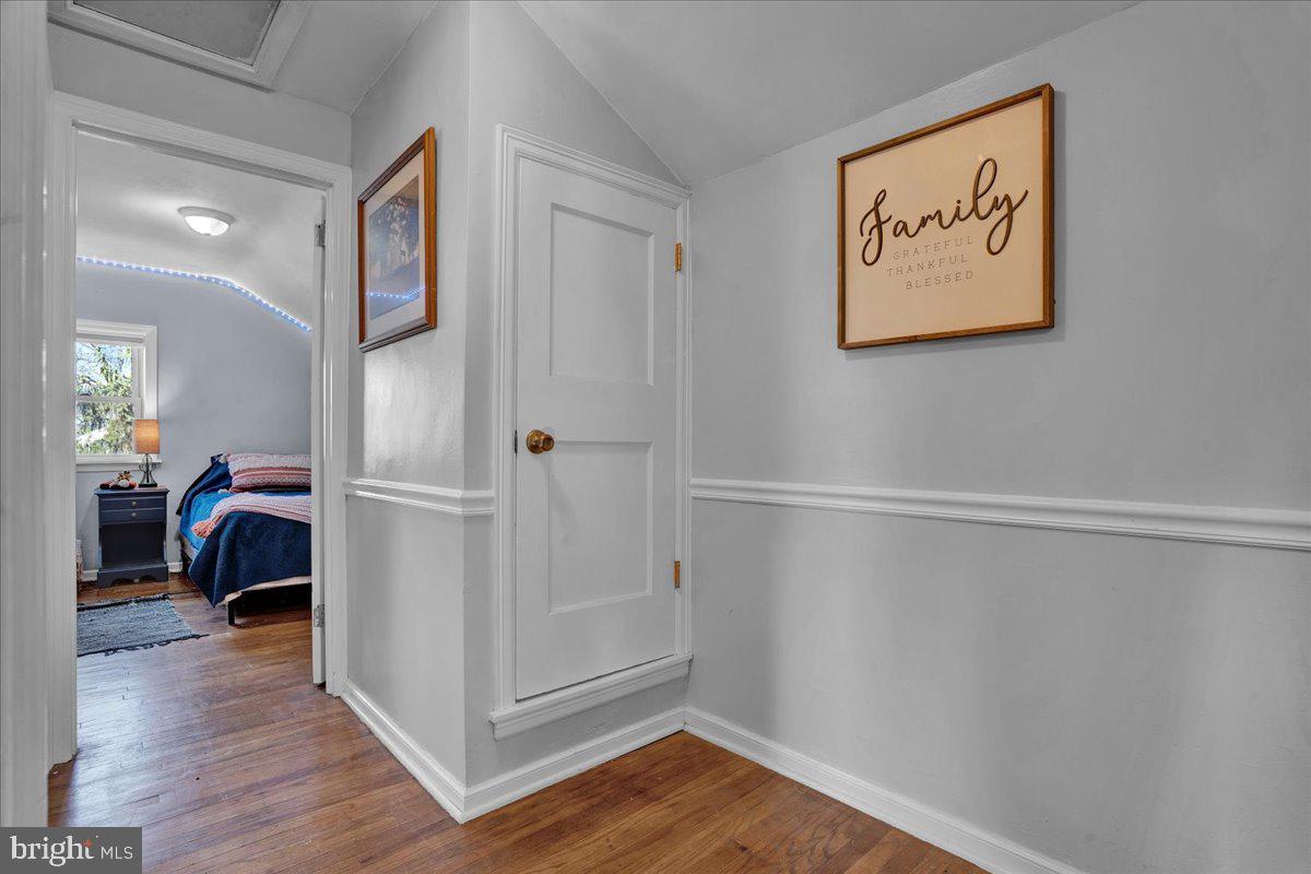 106 Redford Road Oreland, PA 19075 - Photo 16 of 25 Gallery Image 16