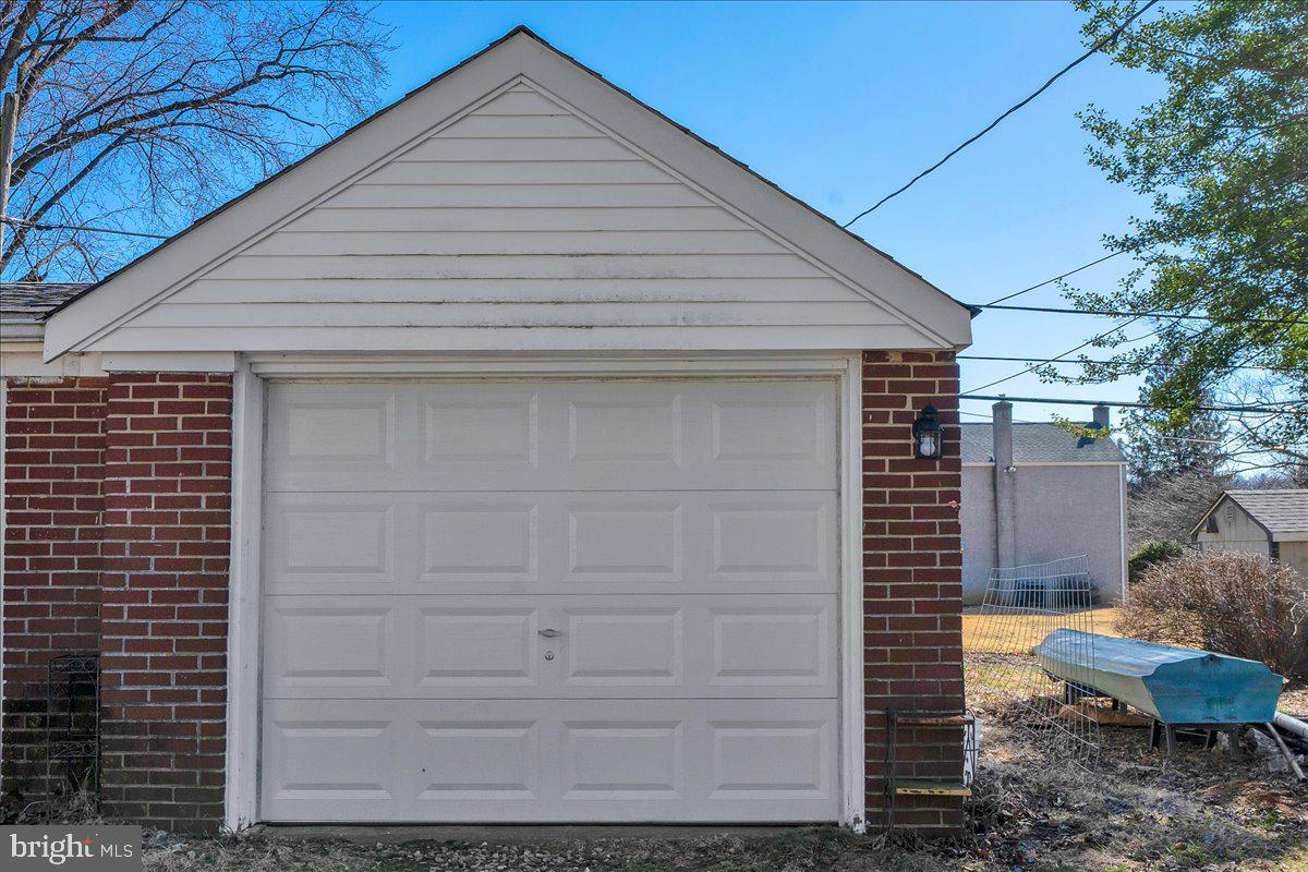106 Redford Road Oreland, PA 19075 - Photo 19 of 25 Gallery Image 19