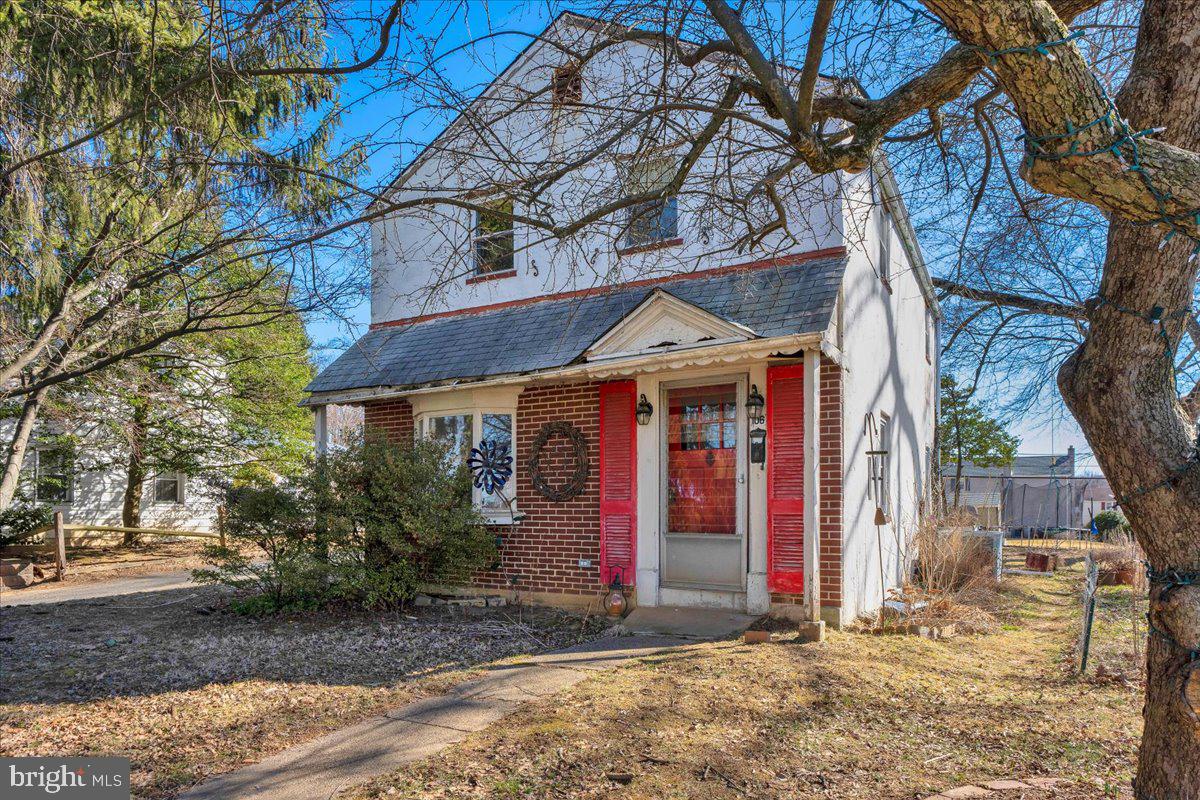 106 Redford Road Oreland, PA 19075 - Photo 2 of 25 Gallery Image 2