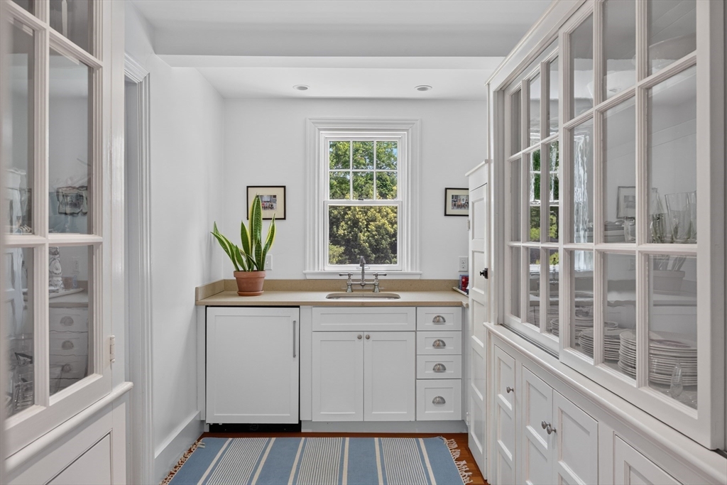 72 Water Street Marion, MA 02738 - Photo 10 of 42