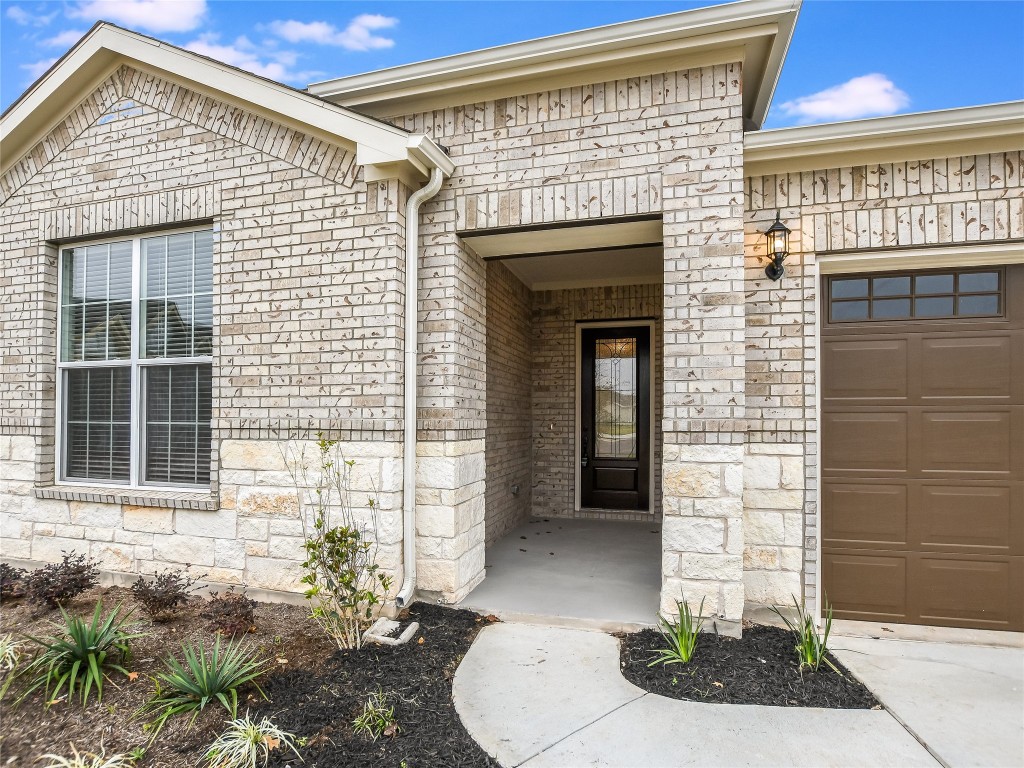 412 Copperleaf Cove Marble Falls, TX 78654 - Photo 5 of 40