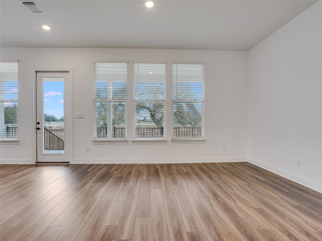 412 Copperleaf Cove Marble Falls, TX 78654 - Photo 7 of 40