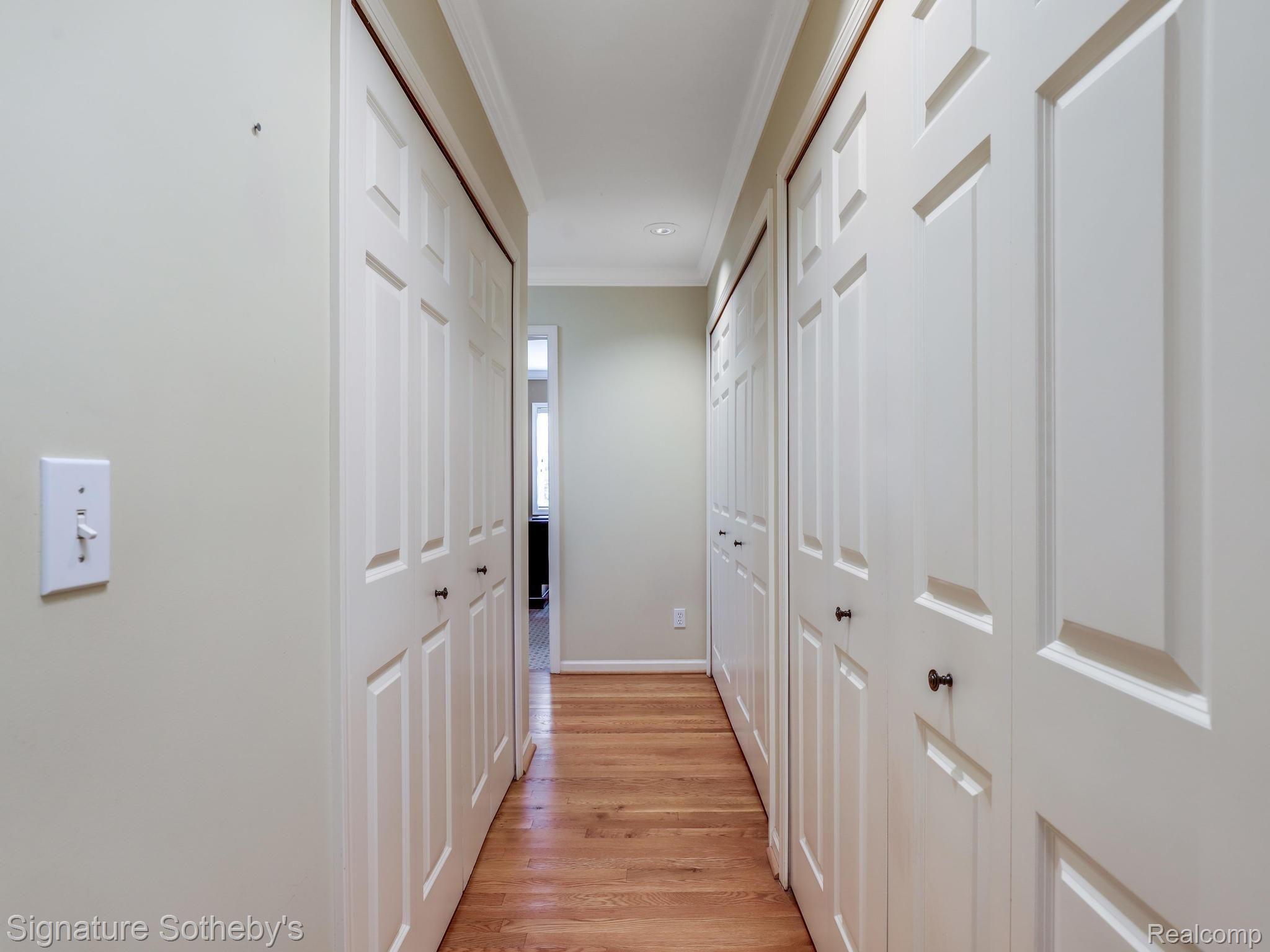 2695 Yorkshire Road Birmingham, MI 48009 - Photo 20 of 37 21.jpg