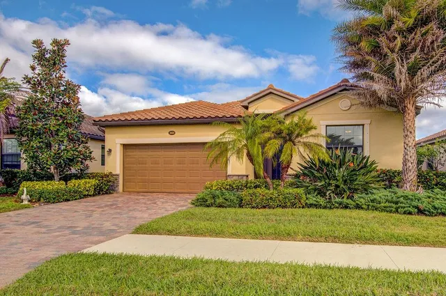 $2,500 | 20650 Romagna Place, Venice, FL 34293