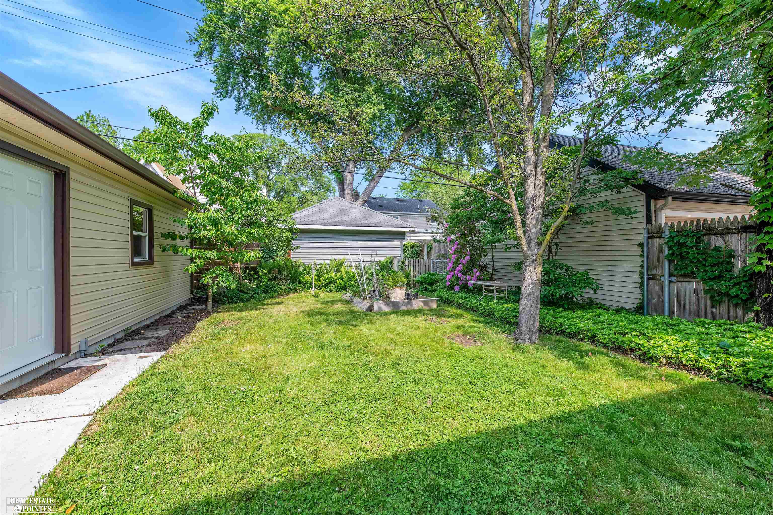1346 Bishop Road Grosse Pointe Park, MI 48230 - Photo 28 of 31