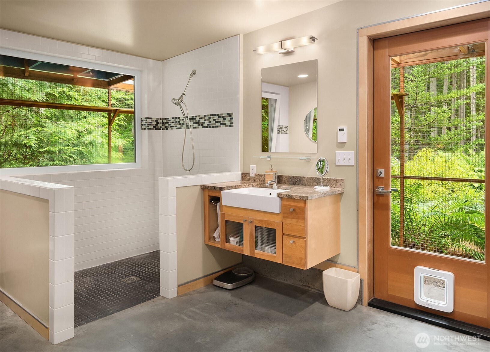 26030 Wax Orchard Road Southwest Vashon, WA 98070 - Photo 18 of 35 Gallery Image 18