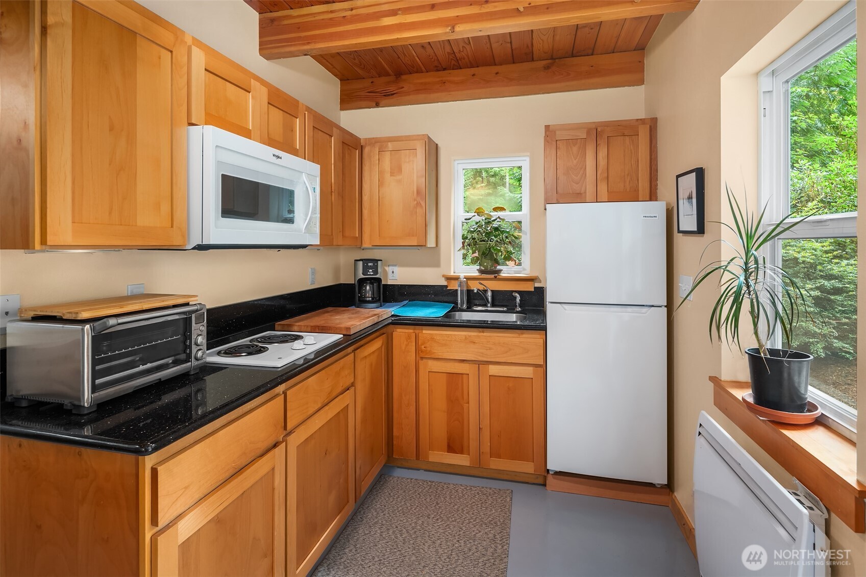 26030 Wax Orchard Road Southwest Vashon, WA 98070 - Photo 29 of 35 Gallery Image 29