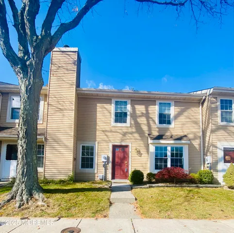 a front view of house with yard