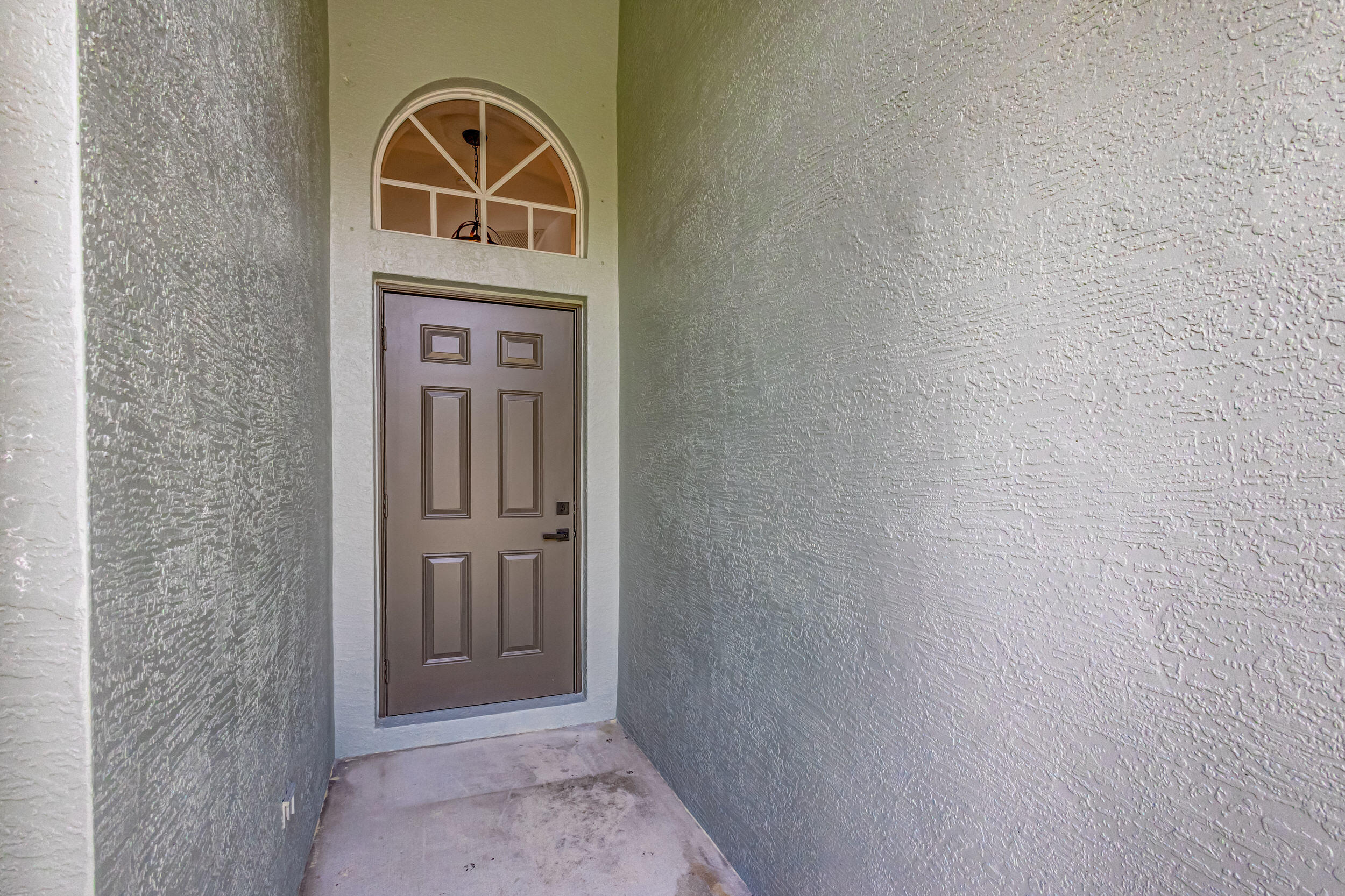 6816 3rd Street Jupiter, FL 33458 - Photo 5 of 68 05_5d1a3964js