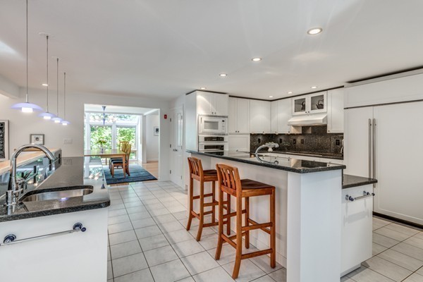 4 Russell Road Lexington, MA 02420 - Photo 10 of 30 Gallery Image 10