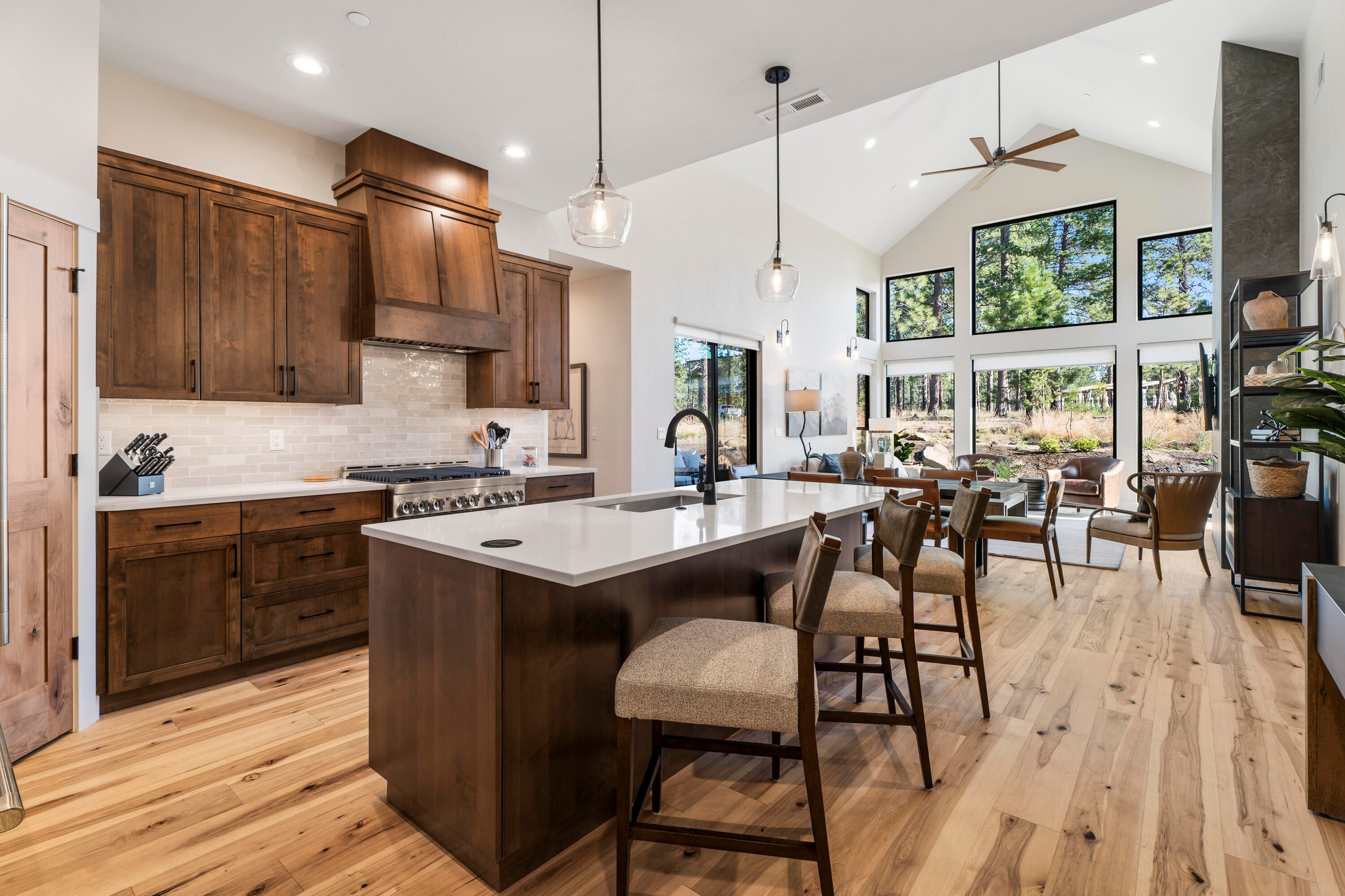 18196 Forestbrook Loop Bend, Unit 17 Bend, OR 97707 - Photo 15 of 64 07-DSC01226