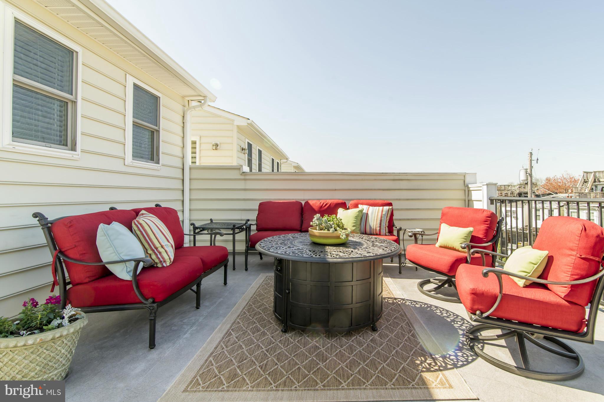 1500 Stack Street Baltimore, MD 21230 - Photo 23 of 27 Several Seating Areas on the Roof Terrace
