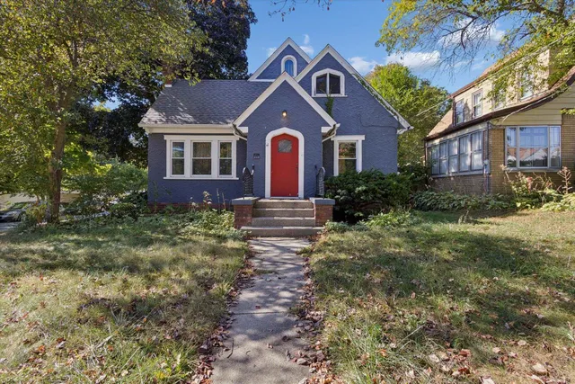 $194,900 | 335 St Louis Avenue, Rockford, IL 61104