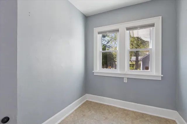 $194,900 | 335 St Louis Avenue, Rockford, IL 61104