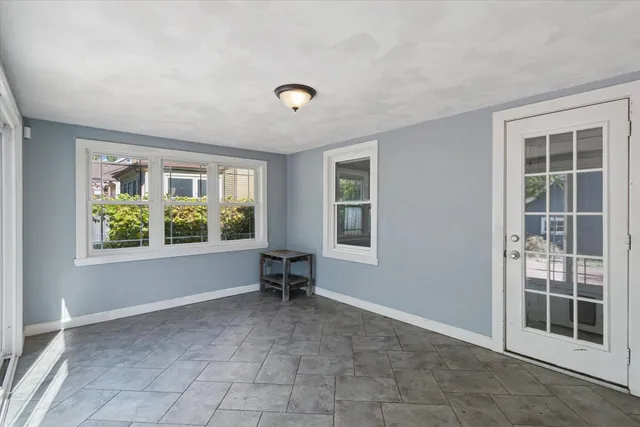 $194,900 | 335 St Louis Avenue, Rockford, IL 61104