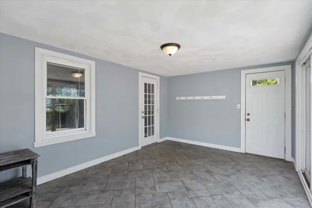 $194,900 | 335 St Louis Avenue, Rockford, IL 61104