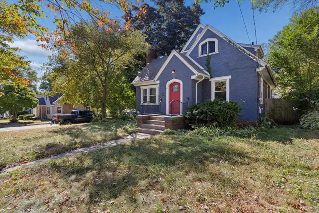 $194,900 | 335 St Louis Avenue, Rockford, IL 61104